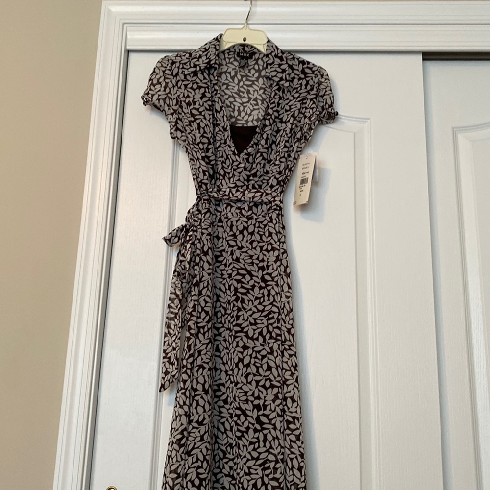 Brown dress with white